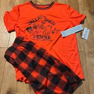 Boys halloween pajamas NWT size large 10/12